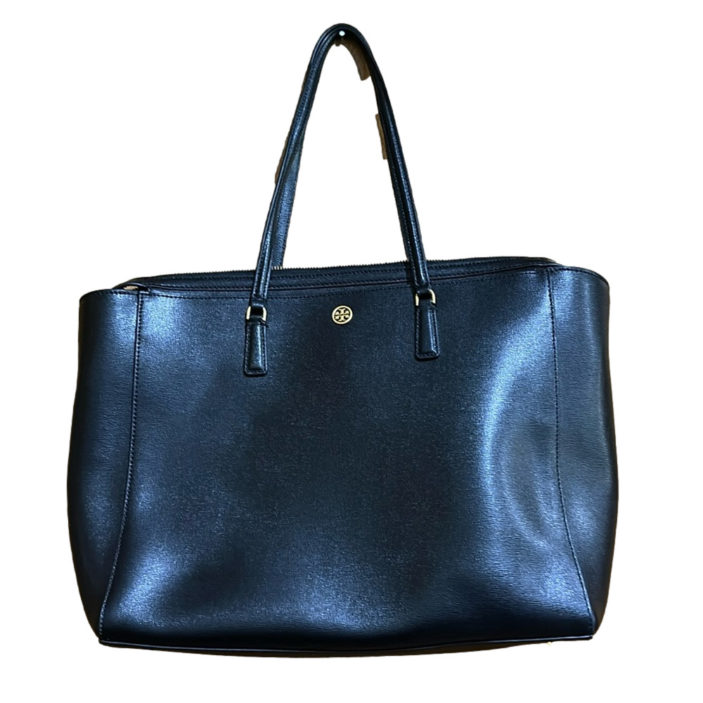 Tory Burch Robinson Tote in Black Saffiano Leather - EUC